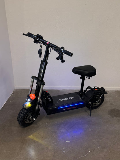 Tomofree Dual-motor Off-Road E-Scooter